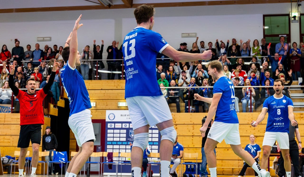 Treffen zweier alter Bekannter - Foto:  Christian Heilwagen