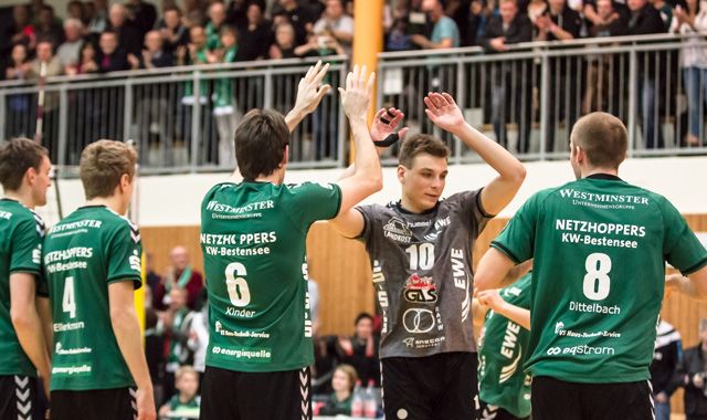 Netzhoppers KW-Bestensee auf dem Weg zur Lizenz 2015/16 Foto: Gerold Rebsch Netzhoppers KW-Bestensee auf dem Weg zur Lizenz 2015/16 - Foto: Gerold Rebsch
