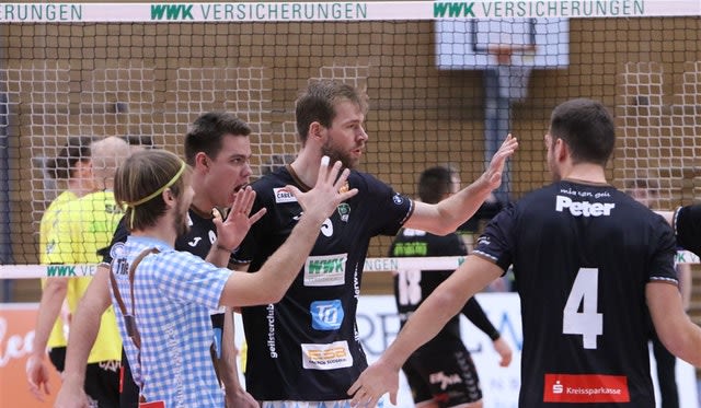GCDW empfängt Giesen Foto: WWK Volleys GCDW empfängt Giesen - Foto: WWK Volleys