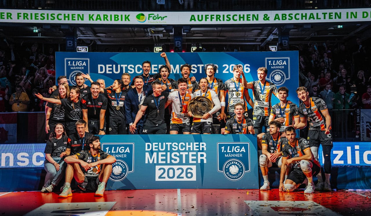 CHAMPIONS! Die meisterliche Dekade ist komplett - Foto: Anton Höfel