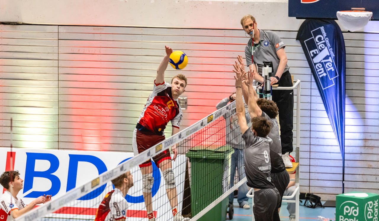 Kieler Klassenerhalt trotz Niederlage - Foto:  japhotography