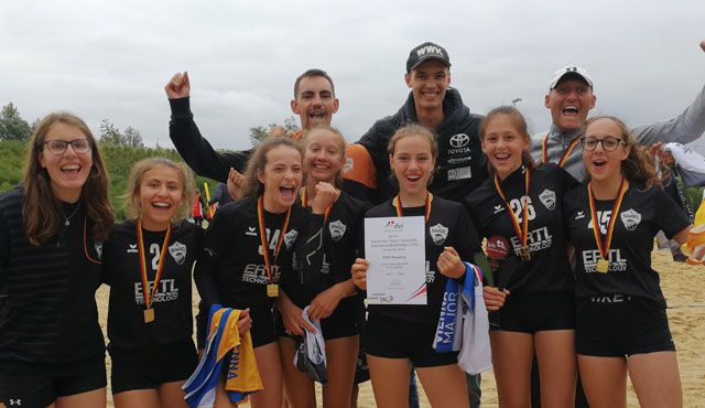 FTSV ist Deutscher Vereinsmeister im Beachvolleyball Foto: Kammerl FTSV ist Deutscher Vereinsmeister im Beachvolleyball - Foto: Kammerl