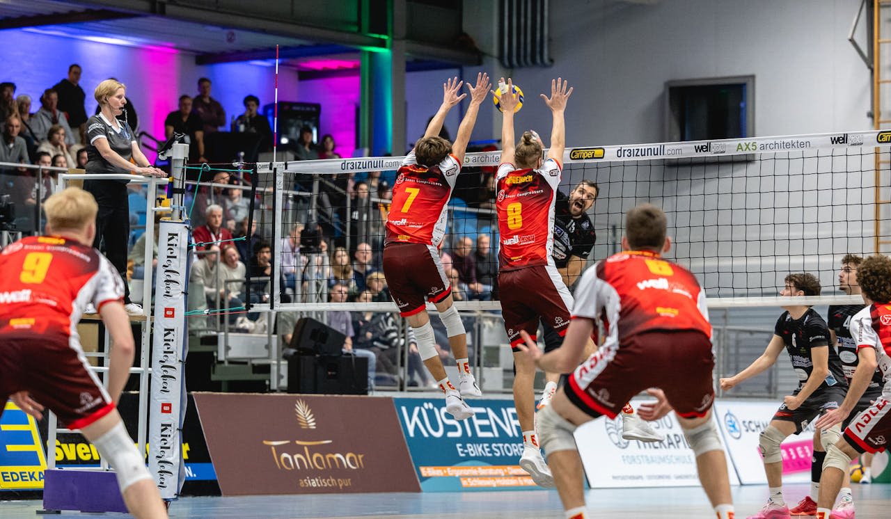 Kiel ohne Kostüm nach Köln - Foto:  japhotography