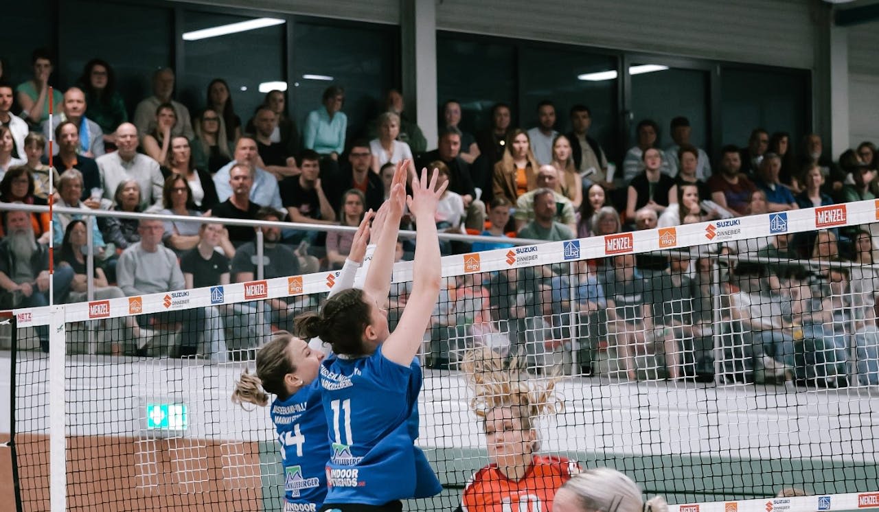 Markkleeberger Neuseenlandhalle bebte! Foto: Steve Patzwaldt Markkleeberger Neuseenlandhalle bebte! - Foto: Steve Patzwaldt
