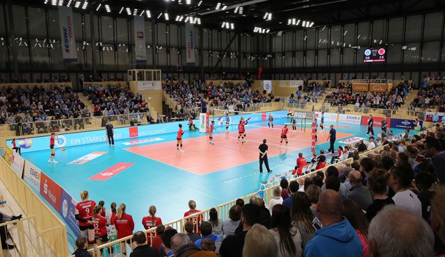 Saisonauftakt am 31. Oktober: VC Wiesbaden startet mit Heimspiel-Knaller gegen Potsdam Foto: Detlef Gottwald Saisonauftakt am 31. Oktober: VC Wiesbaden startet mit Heimspiel-Knaller gegen Potsdam - Foto: Detlef Gottwald