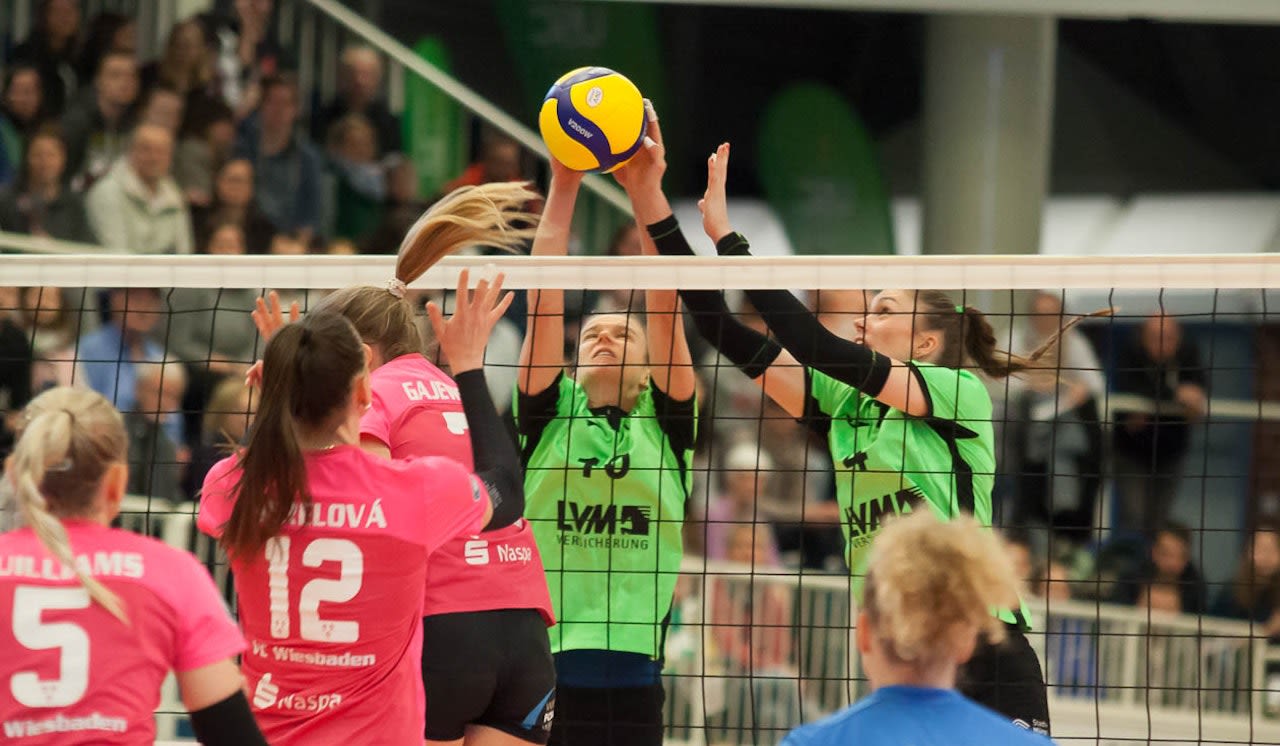 Heimsieg nach erneutem Tie-Break gegen VCW Foto: Daniel Wesseling Heimsieg nach erneutem Tie-Break gegen VCW - Foto: Daniel Wesseling