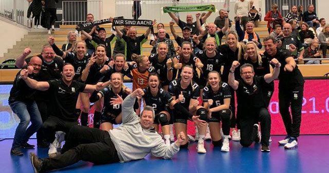 Ladies in Black lieben den Krimi Foto: Ladies in Black Aachen // Andreas Steindl Ladies in Black lieben den Krimi - Foto: Ladies in Black Aachen // Andreas Steindl