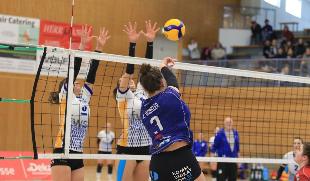 Volleyball mit Tanz und Spendenaktion Foto: Armin Kerscher Volleyball mit Tanz und Spendenaktion - Foto: Armin Kerscher