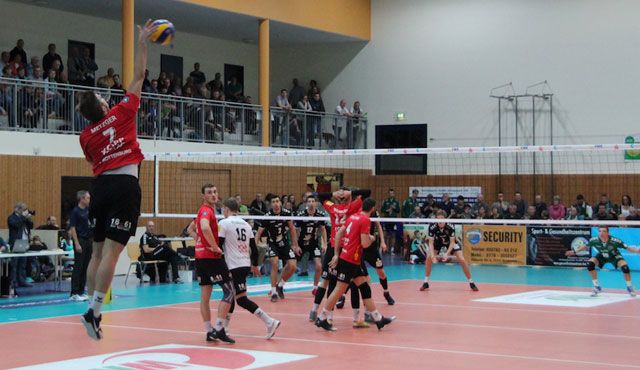 Pre-Playoffs bei den Netzhoppers: Vorentscheidung in Bestensee Foto: Jonas König Pre-Playoffs bei den Netzhoppers: Vorentscheidung in Bestensee - Foto: Jonas König