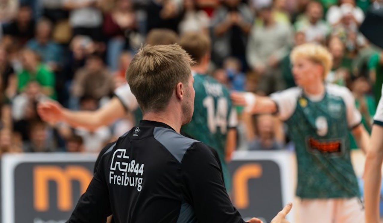 Affenbande vor Doppelpack gegen den VfB - Foto:  Stephan Tapken