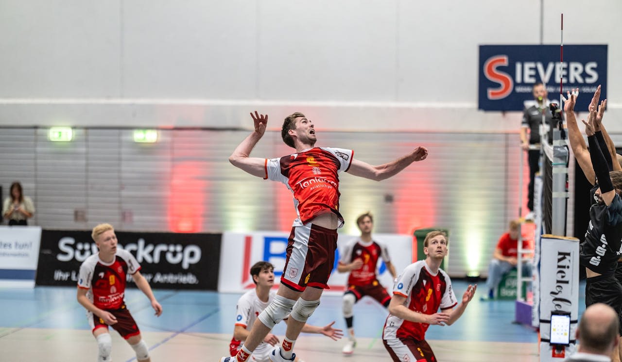 Kiel in der Pflicht - Foto:  japhotography