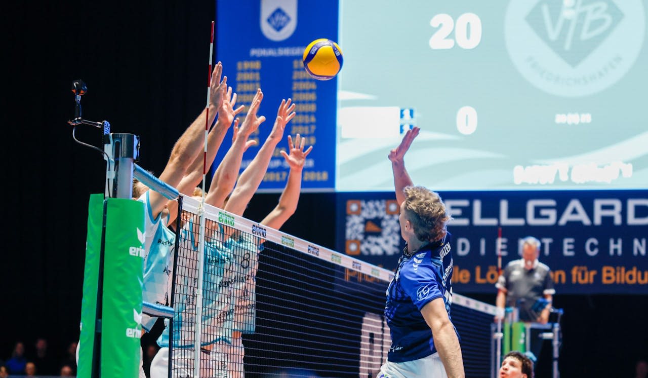 Friedrichshafen unterliegt im Spitzenspiel - Foto:  Alexander Hoth