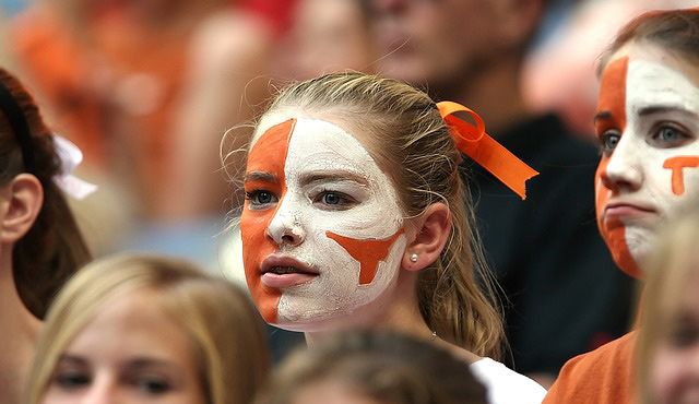 4 Möglichkeiten, wie Volleyball-Fans ihre Leidenschaft zum Ausdruck bringen Bild von KeithJJ auf Pixabay 4 Möglichkeiten, wie Volleyball-Fans ihre Leidenschaft zum Ausdruck bringen - Bild von KeithJJ auf Pixabay