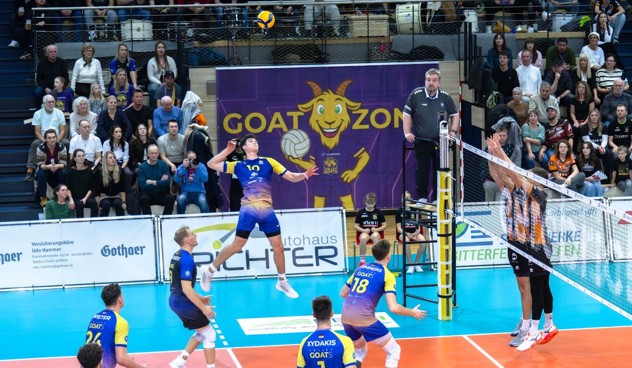 Goats-Power entflammt die volle Arena - Foto:  Charlotte Pöller