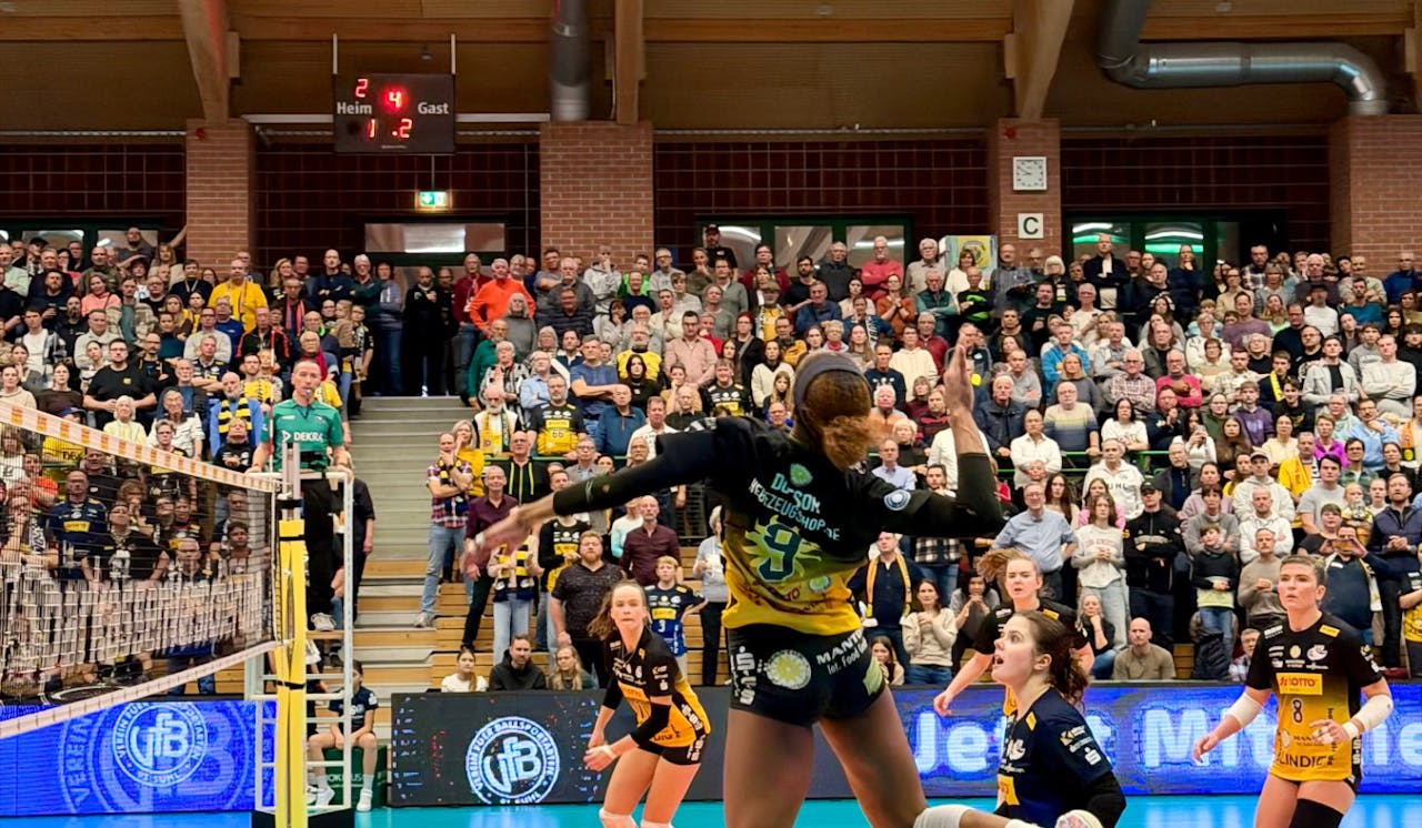 Suhler Thüringenderby in Eisenach - Foto:  Stephan Roßteuscher