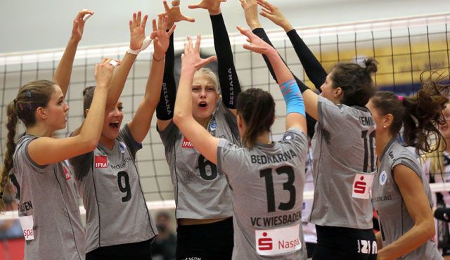 VC Wiesbaden zieht ins Pokal-Viertelfinale ein Foto: Detlef Gottwlad VC Wiesbaden zieht ins Pokal-Viertelfinale ein - Foto: Detlef Gottwlad