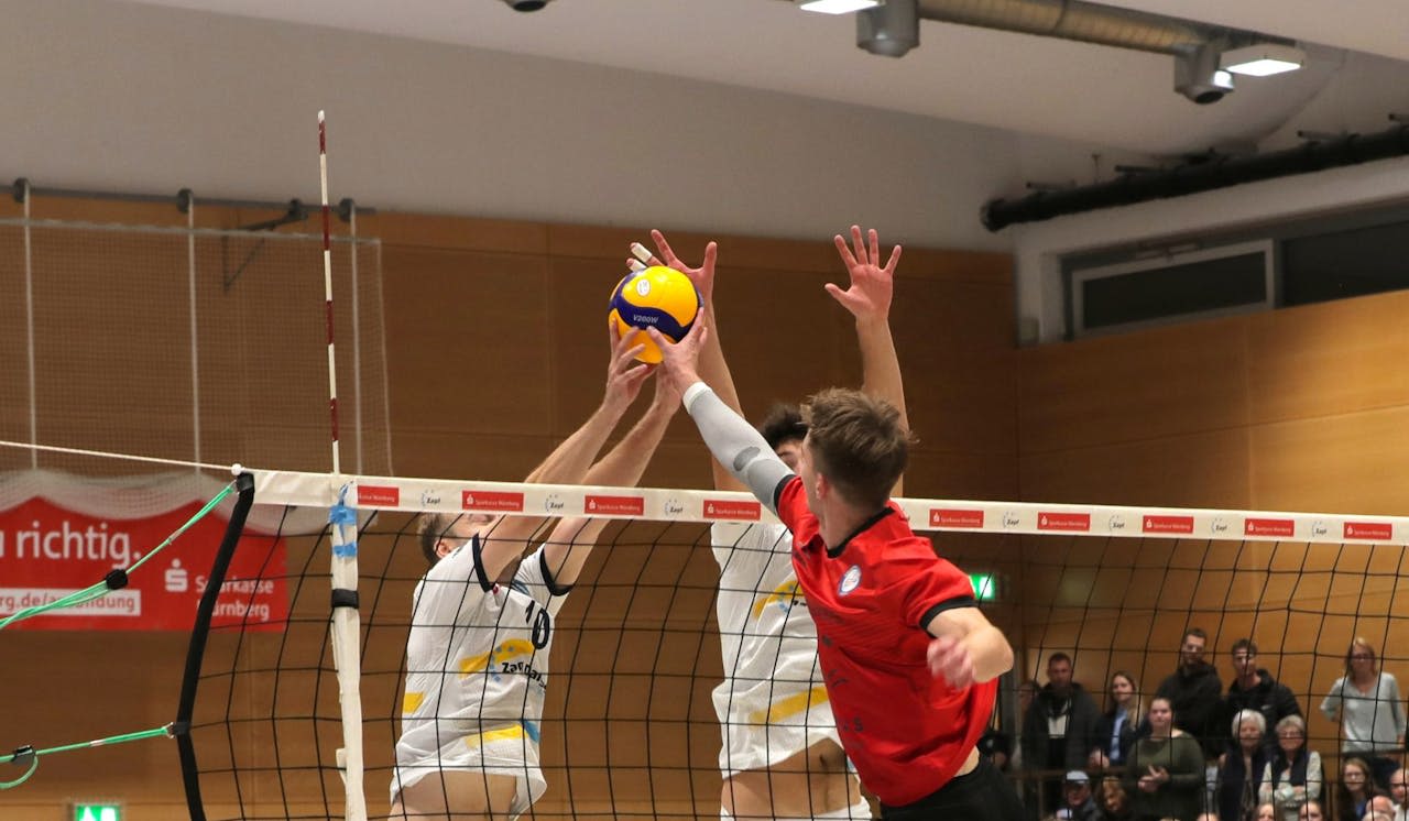 SV Schwaig unterliegt Gotha - Foto:  Charlotte Jahn