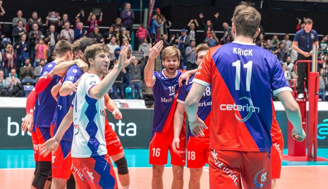 Vorfreude auf 15 Grad und eine tolle Chance Foto: United Volleys/Manfred Neumann Vorfreude auf 15 Grad und eine tolle Chance - Foto: United Volleys/Manfred Neumann