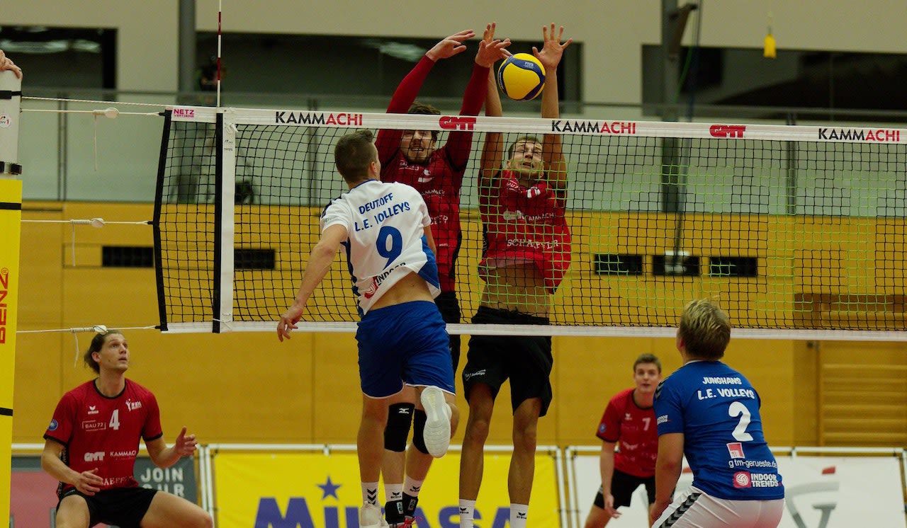 Erster Heimspielsieg - Foto:  Jürgen Eich