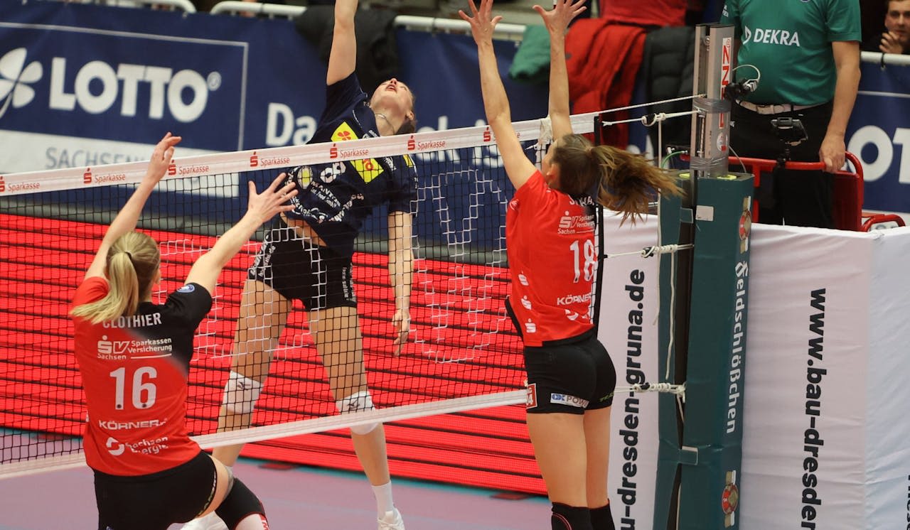 Revanche Teil 2 - Foto:  DSC