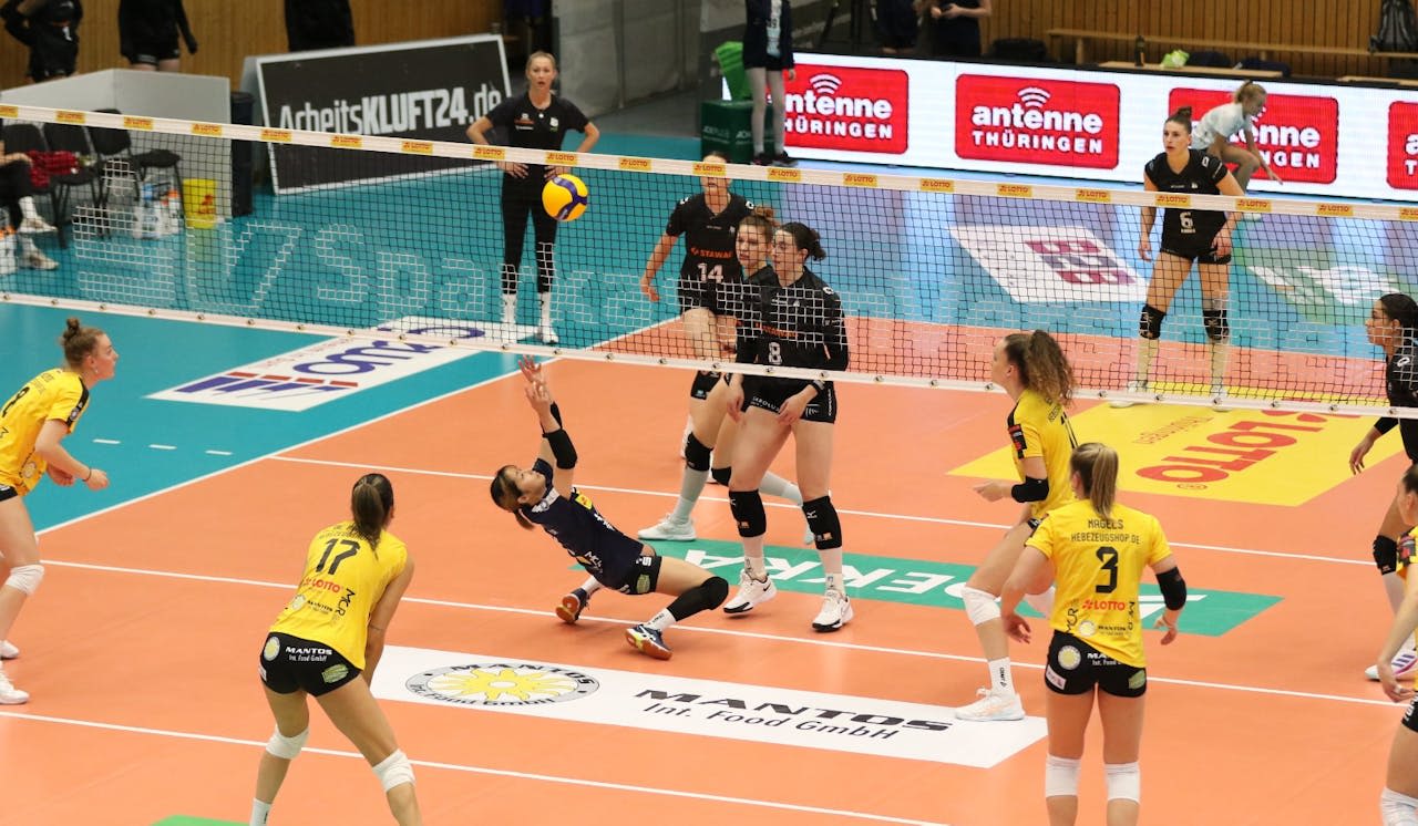 Aachen verliert in Suhl mit Personalsorgen Foto: VfB Suhl Lotto Thüringen Aachen verliert in Suhl mit Personalsorgen - Foto: VfB Suhl Lotto Thüringen