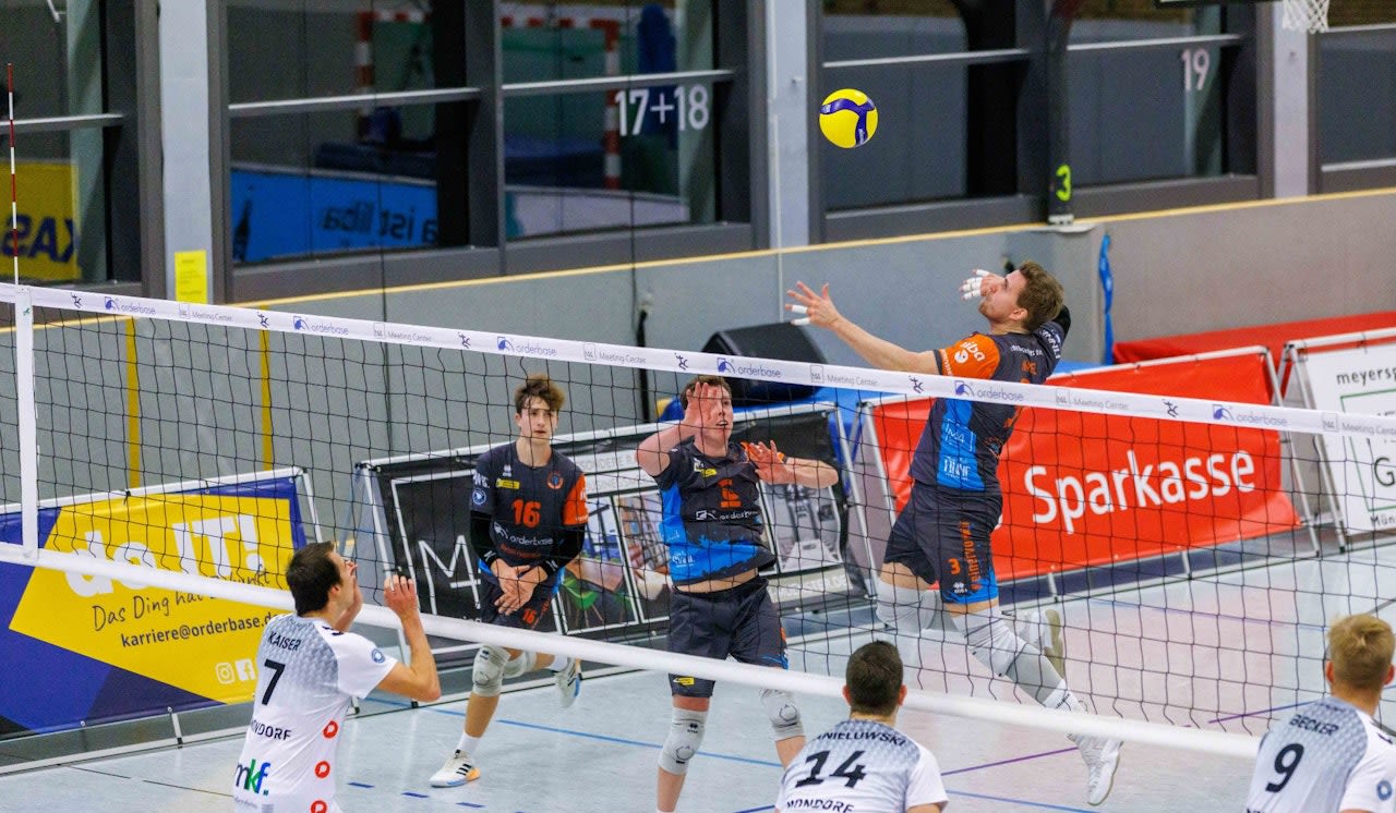 Ernüchterung nach dem NRW-Derby Foto: Jörg Papke Ernüchterung nach dem NRW-Derby - Foto: Jörg Papke