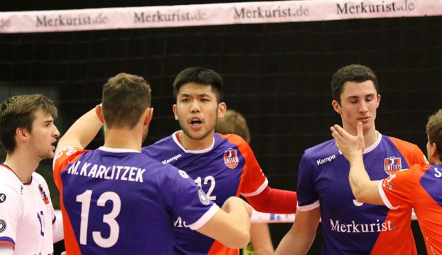 Trotz Weckruf heißt es am Ende 1:3 Foto: United Volleys/Gregor Biskup Trotz Weckruf heißt es am Ende 1:3 - Foto: United Volleys/Gregor Biskup