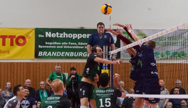 Netzhoppers KW-Bestensee beenden den SVG Lüneburg-Fluch Foto: Dagmar Jaschen Netzhoppers KW-Bestensee beenden den SVG Lüneburg-Fluch - Foto: Dagmar Jaschen