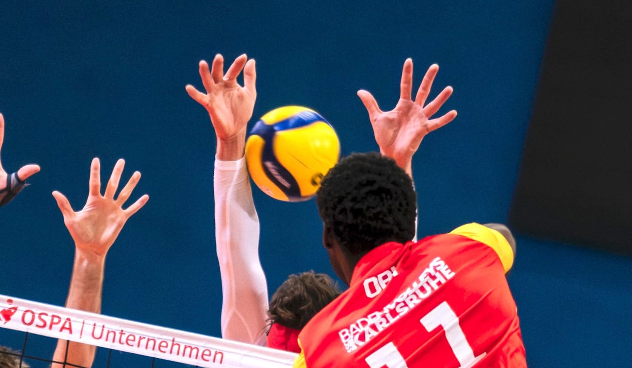 Knappe Sätze, bitteres Ende - Foto:  Thoren Arlt