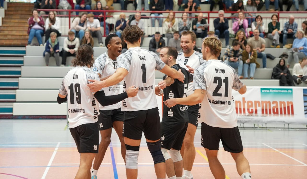 FC 09 erklimmt Tabellenspitze - Foto:  Hinnerk Schröer