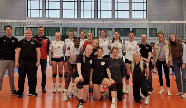 Abschied von Pia, Johanna und Luisa Foto: VC Olympia Berlin Abschied von Pia, Johanna und Luisa - Foto: VC Olympia Berlin