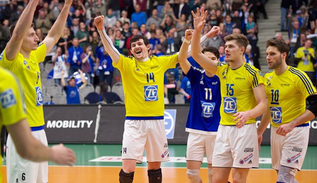 Krimi vom Feinsten - Friedrichshafen siegt Foto: Günter Kram Krimi vom Feinsten - Friedrichshafen siegt - Foto: Günter Kram