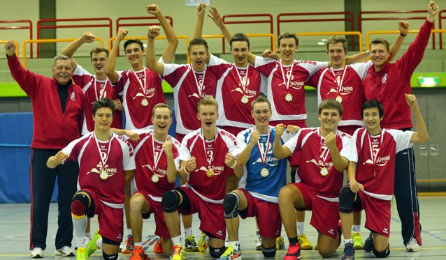 U20m sichert der TuS Kriftel den ersten Hessenmeistertitel 2015 im Volleyball Foto: Frank Bachmann U20m sichert der TuS Kriftel den ersten Hessenmeistertitel 2015 im Volleyball - Foto: Frank Bachmann