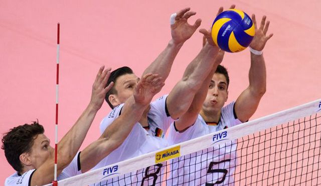 Deutscher Volleyball-Verband (DVV) und MIKASA by HAMMER SPORT verlängern Vertrag Foto: Conny Kurth Deutscher Volleyball-Verband (DVV) und MIKASA by HAMMER SPORT verlängern Vertrag - Foto: Conny Kurth