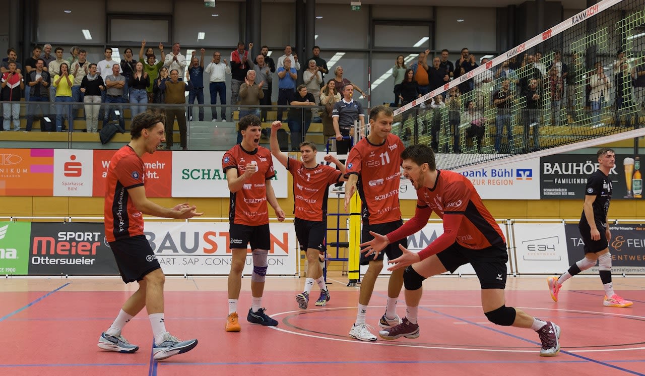 2. Heimspiel im Hexenkessel - Foto:  Jürgen Eich