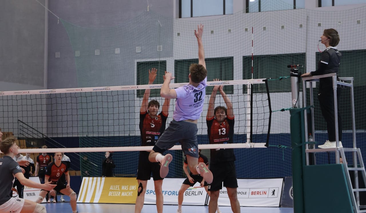 Auswärtsspiel beim VCO Berlin - Foto:  Carolin Rump