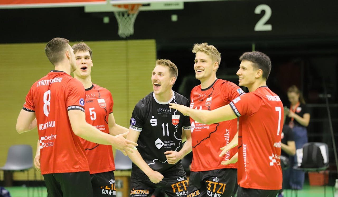 Mit fünf Punkten zurück nach Rottenburg - Foto:  Ralf Hallmaier