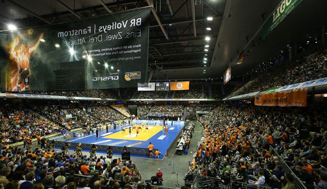 Heimspielstart nach Paukenschlag Foto: Eckhard Herfet Heimspielstart nach Paukenschlag - Foto: Eckhard Herfet
