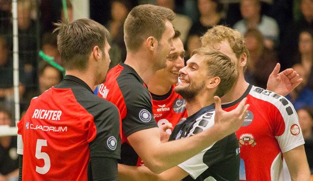 Packen die Oshinos den 50. Jubiläums-Gewinnsatz? Foto: VC Eltmann / Oshino Volleys Eltmann Packen die Oshinos den 50. Jubiläums-Gewinnsatz? - Foto: VC Eltmann / Oshino Volleys Eltmann