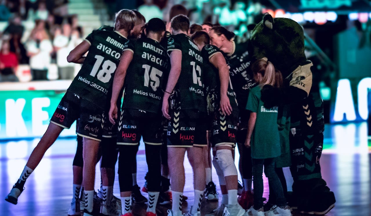 GRIZZLYS gewinnen15:2 im Tiebreak Foto: Elisabeth Kloth GRIZZLYS gewinnen15:2 im Tiebreak - Foto: Elisabeth Kloth