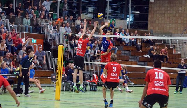 TVR verliert 0:4 gegen die United Volleys und erhält neue Eindrücke für die kommenden Trainingswochen Foto: Axel Schunack TVR verliert 0:4 gegen die United Volleys und erhält neue Eindrücke für die kommenden Trainingswochen - Foto: Axel Schunack