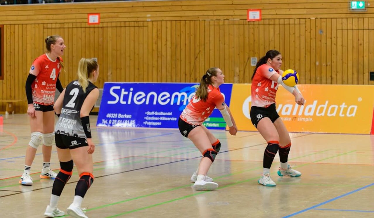 SV Energie Cottbus kämpft um erste Punkte Foto: Dingden SV Energie Cottbus kämpft um erste Punkte - Foto: Dingden
