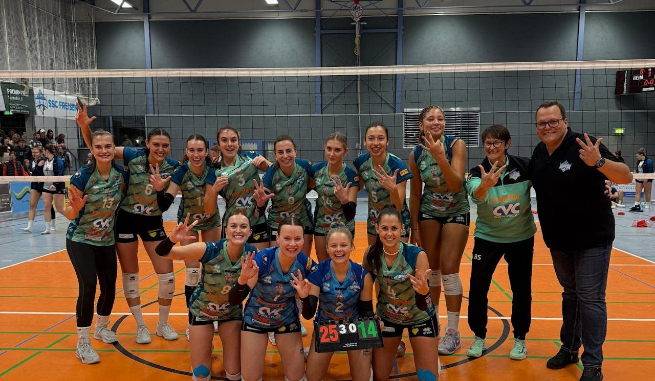 SSC Damen brennen Kirmesfeuerwerk ab - Foto: Volker Dewes