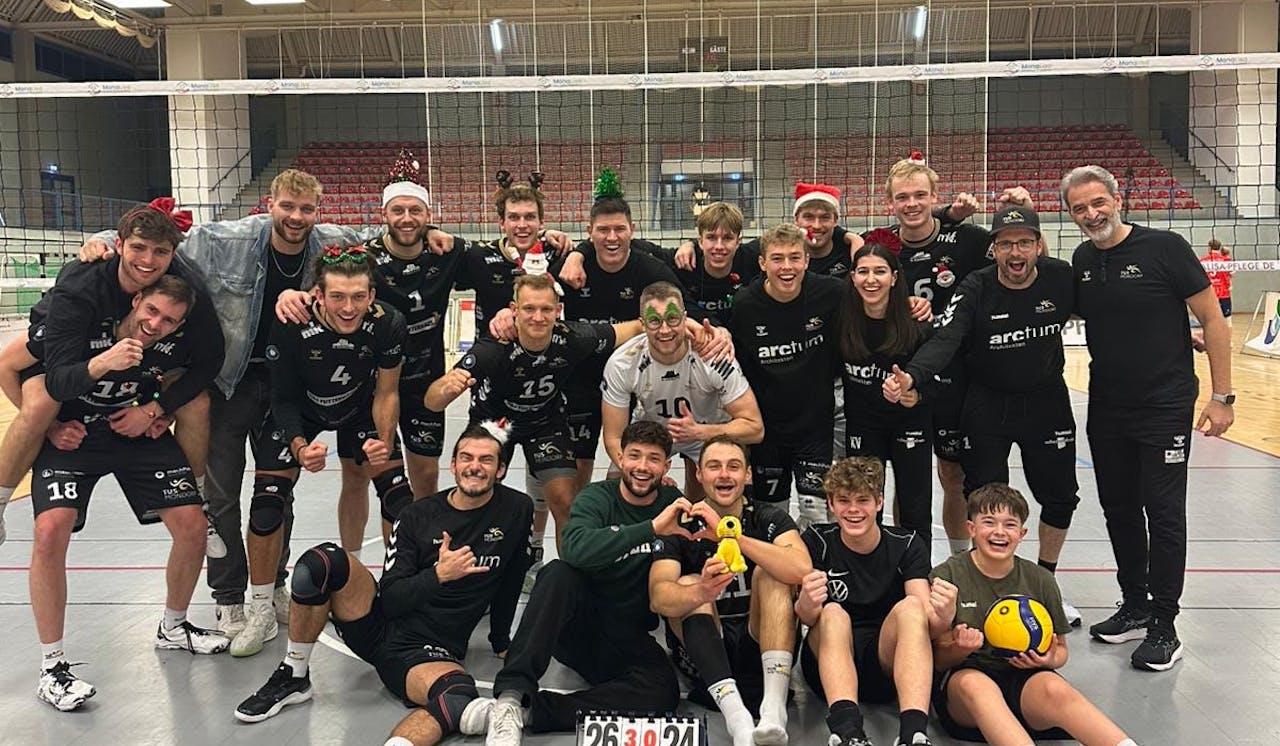 Perfekter Jahresabschluss für die Volleyba - Foto:  Tus