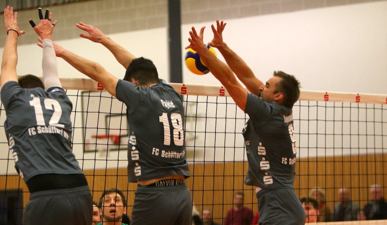 Willkommen dem Spitzenreiter - Foto:  Matthias Haack