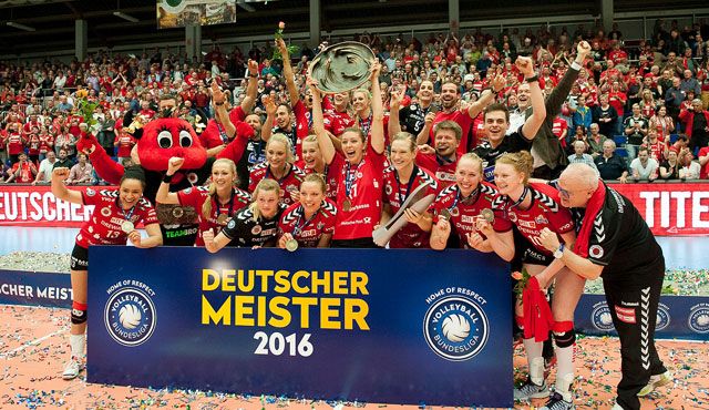 Dresden zum dritten Mal in Folge Deutscher Meister! Foto: Corbin Hackley Dresden zum dritten Mal in Folge Deutscher Meister! - Foto: Corbin Hackley