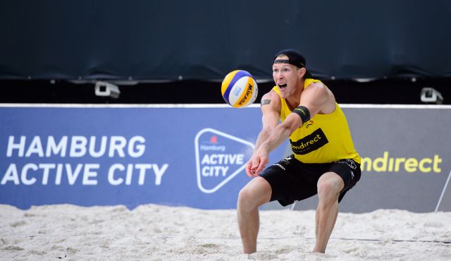 Beacher Philipp Arne Bergmann bei den deutschen Volleyballmeisterschaften ohne Partner Yannick Harms! - Foto: Conny Kurth/DVV