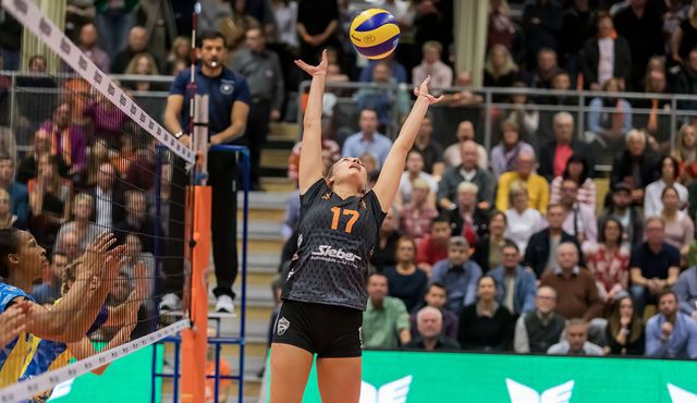 NawaRo unterliegt beim Deutschen Meister mit 0:3 Foto: Schindler NawaRo unterliegt beim Deutschen Meister mit 0:3 - Foto: Schindler