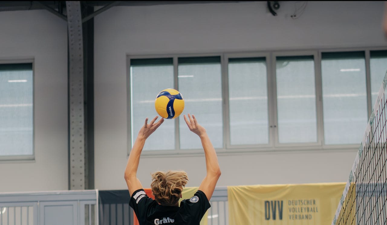 Schöne Ballwechsel trotz zu starker Genger - Foto:  Josua Küßner