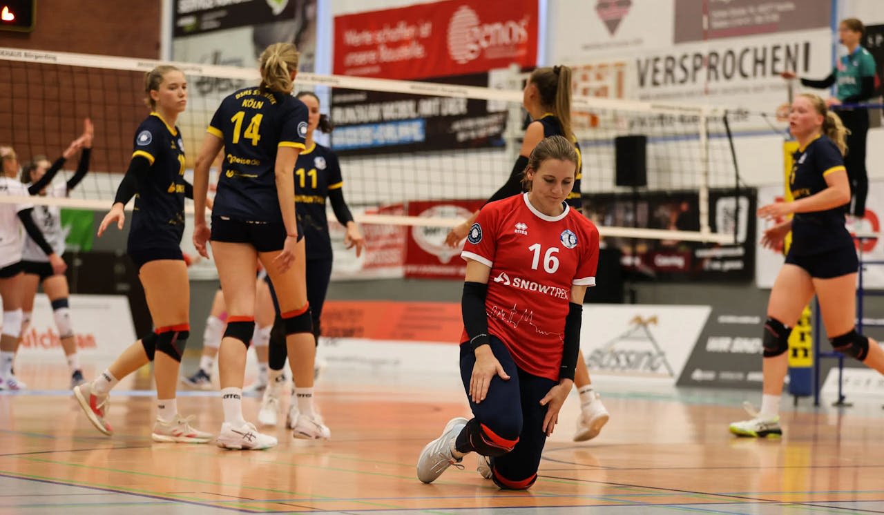 Richtungsweisendes Duell in Oythe: Köln trifft auf Tabellennachbarn - Foto: Florian Zons